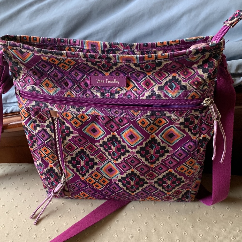 Vera Bradley Cross Body Bag - in Excellent Condition!
